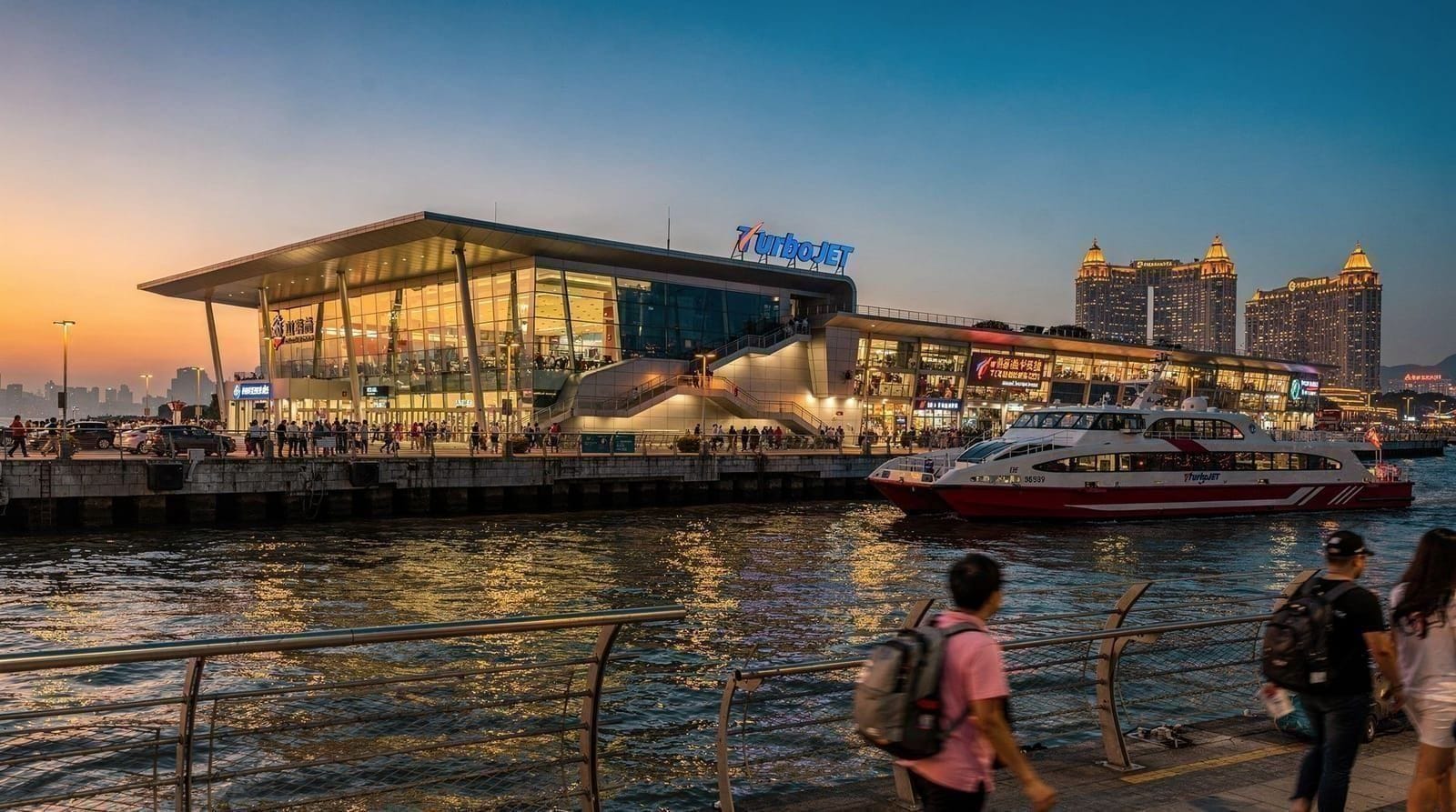 Hong Kong and Macau in 4 days: the classic SAR double